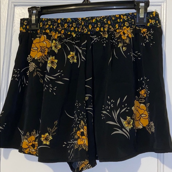 Black Flowy Shorts with Yellow and Blue Flowers - Picture 3 of 5